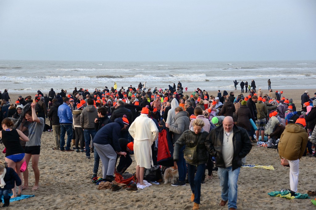 ../Images/Nieuwjaarsduik Nederzandt 2015 141.jpg